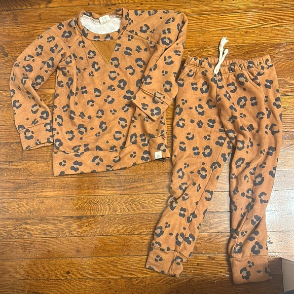 Lulu&Roo (now Little Road) sweat suit 3T - Picture 1 of 3